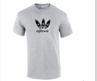 OJIBWE t-shirt sports grey 3 feather logo